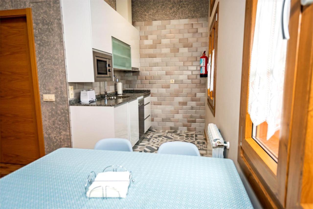 Apartamentos Navalin Tapia de Casariego Kültér fotó