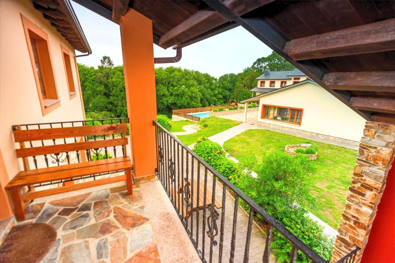 Apartamentos Navalin Tapia de Casariego Kültér fotó