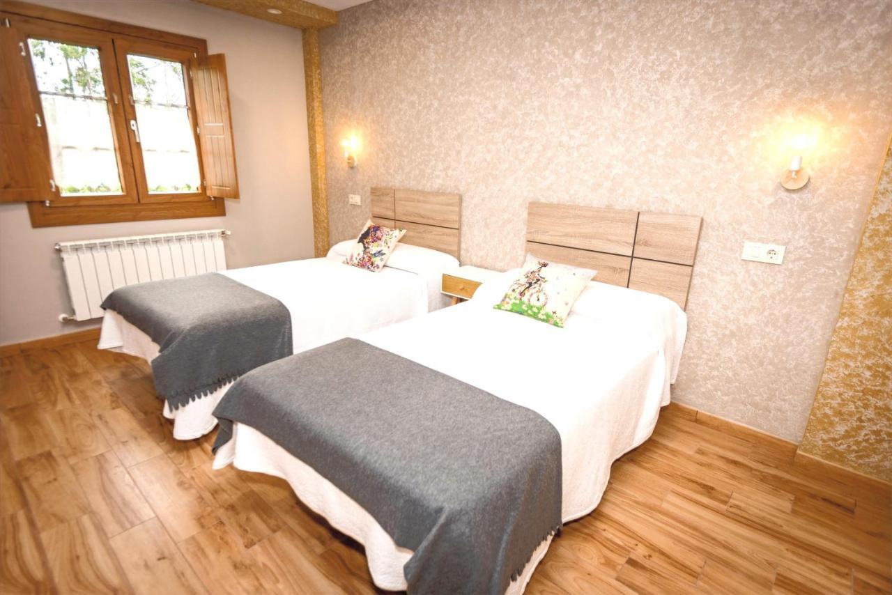 Apartamentos Navalin Tapia de Casariego Kültér fotó